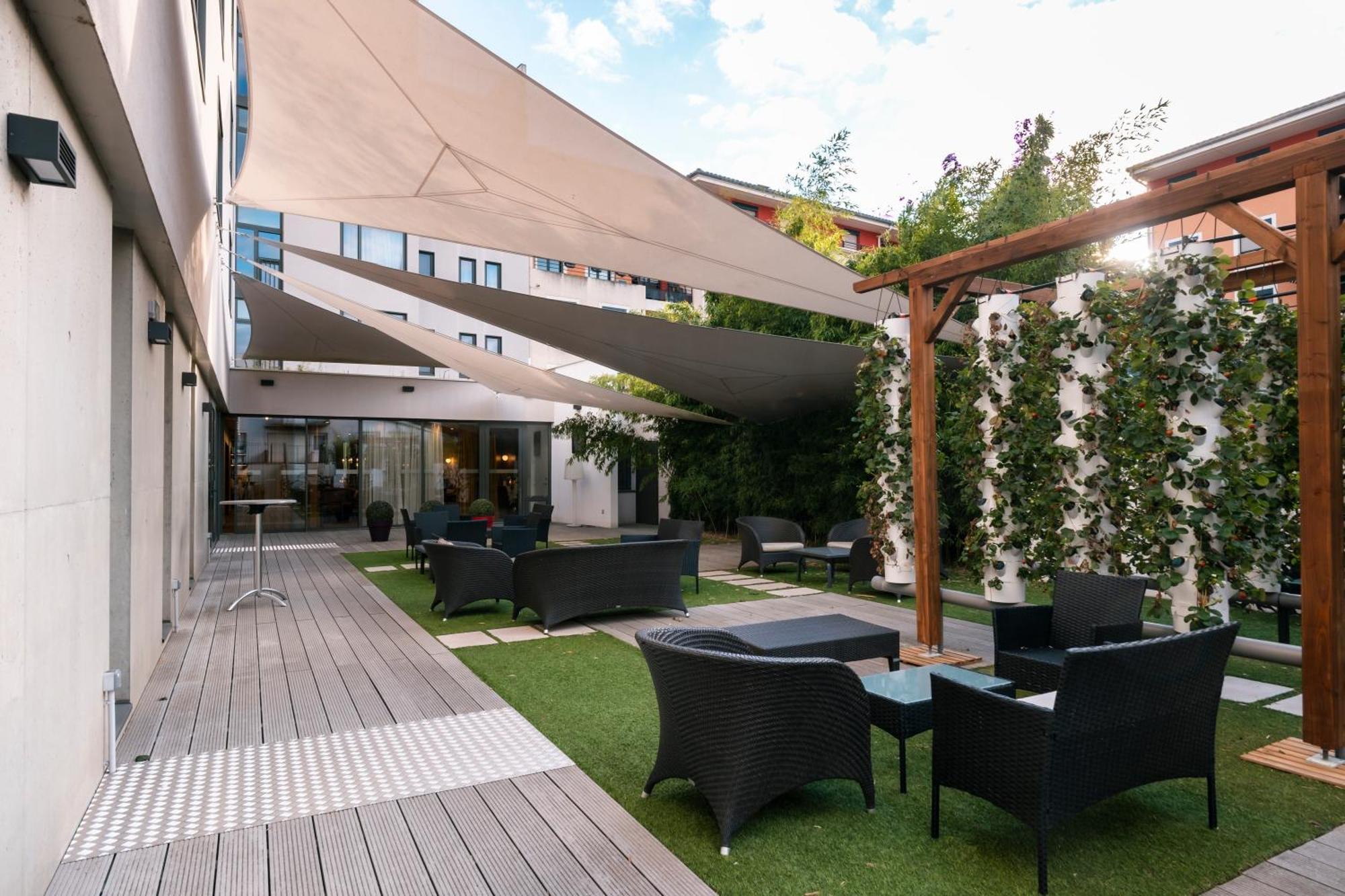 Mercure Villefranche-sur-Saône Exterior photo