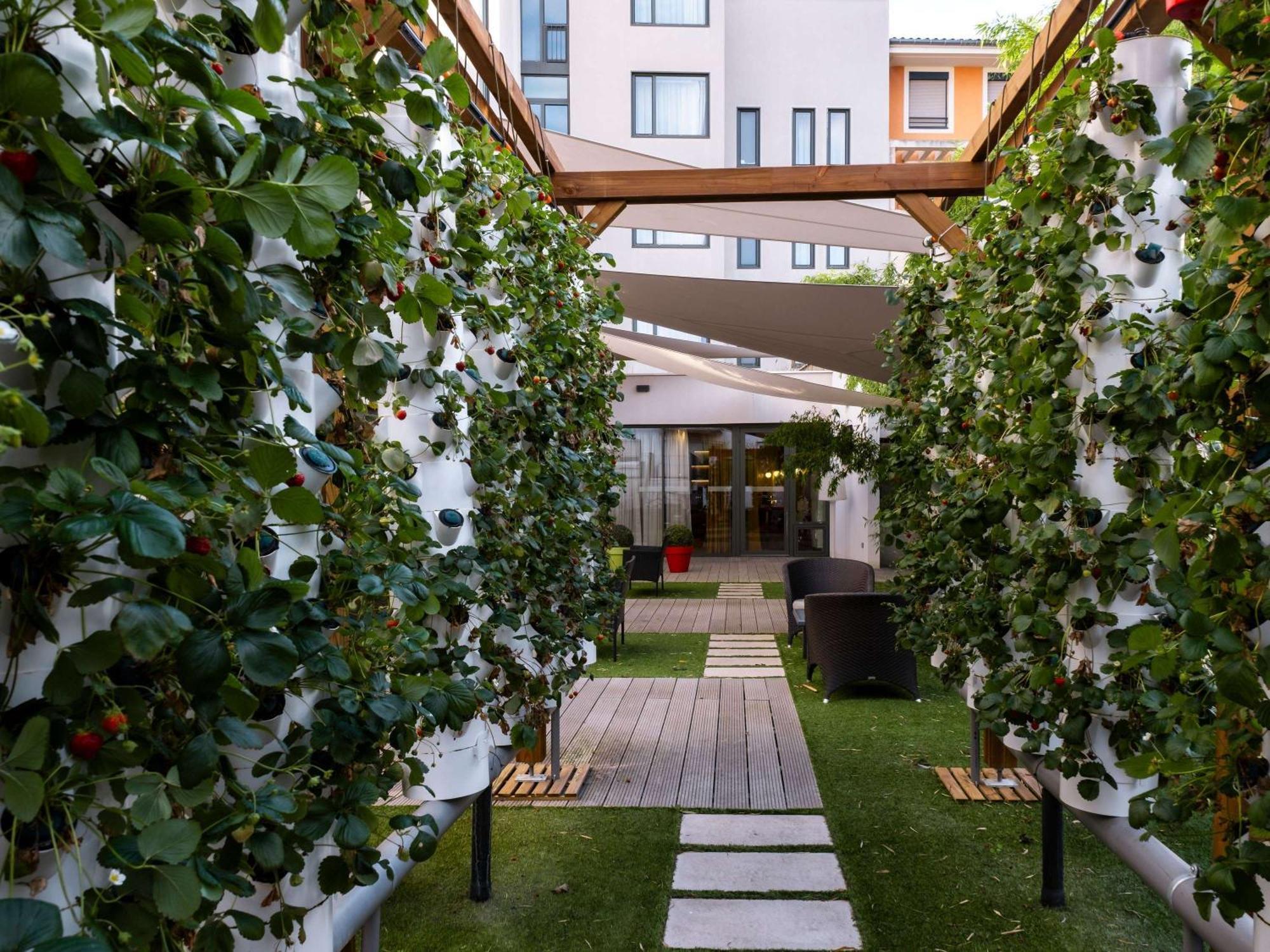 Mercure Villefranche-sur-Saône Exterior photo